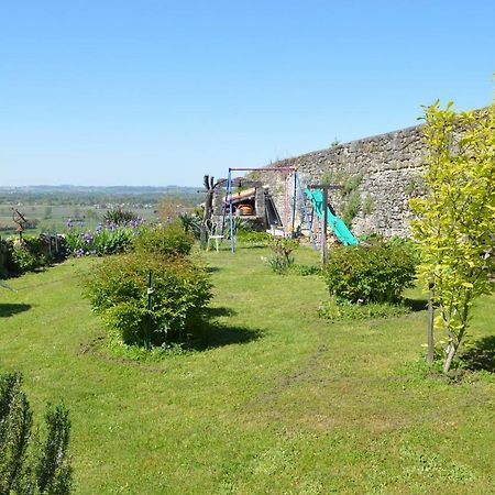 Le Prieure Saint-Pey-de-Castets Bagian luar foto