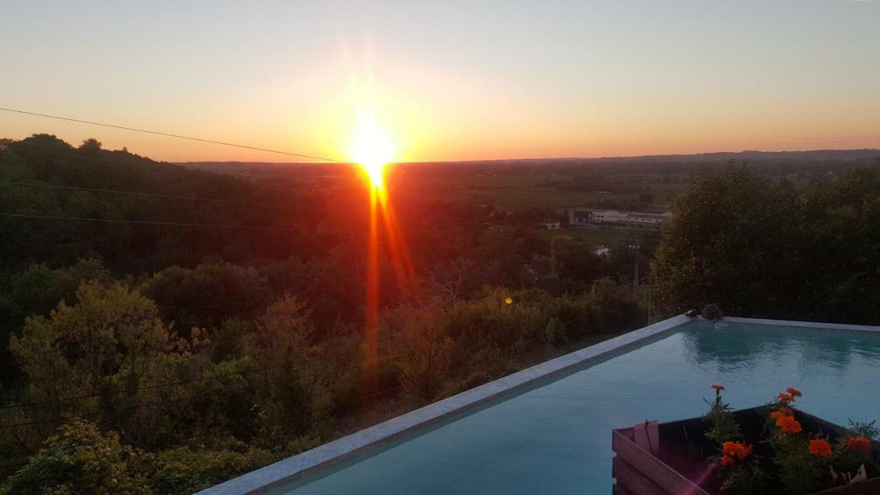 Le Prieure Saint-Pey-de-Castets Bagian luar foto